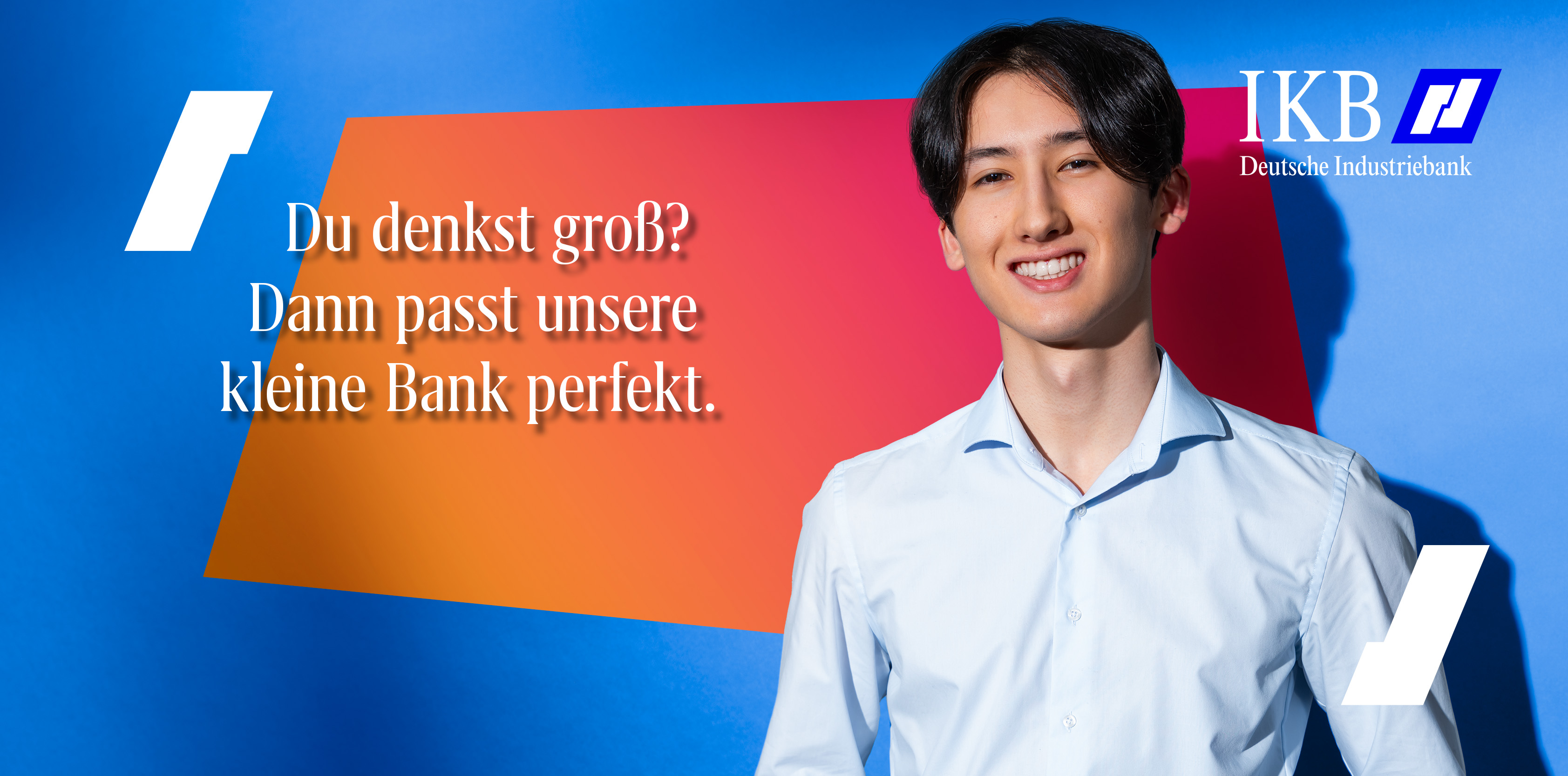 Headerbild: Mitarbeiter im Portrait mit dem Text: 'Was du nach 18 Monaten kannst? Hierbleiben zum Beispiel.'